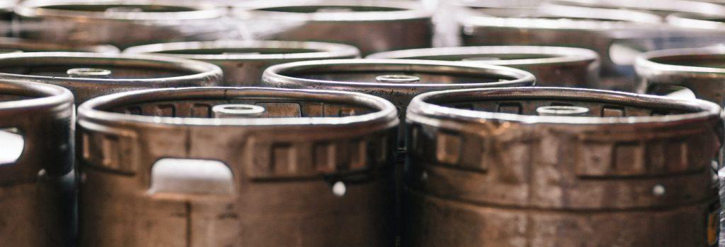 differenza-tra-birra-artigianale-e-industriale-fusti-di-birra.jpg